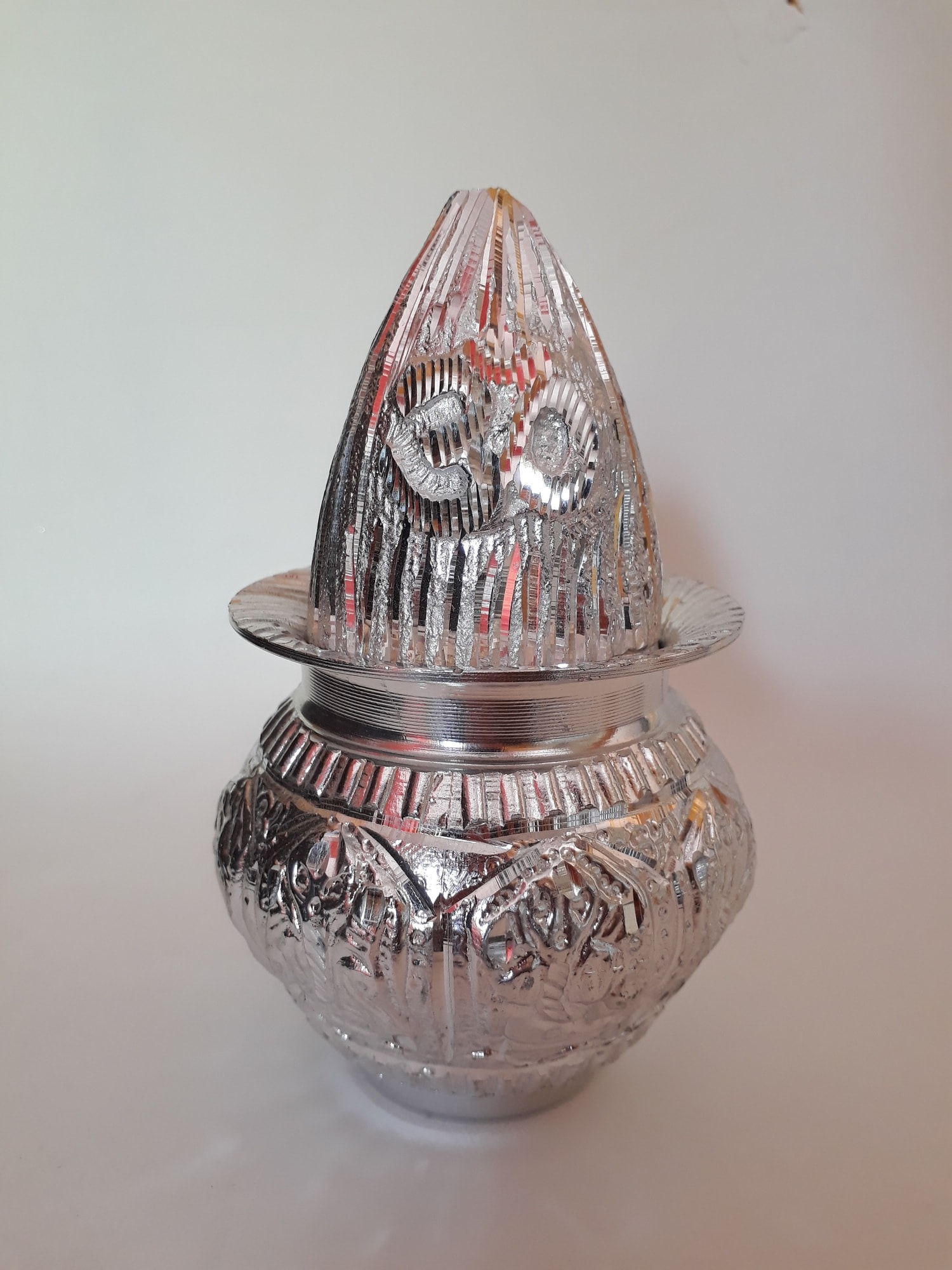 Station Clock Elegant Timepiece, Stylish Wall Clock Justdial