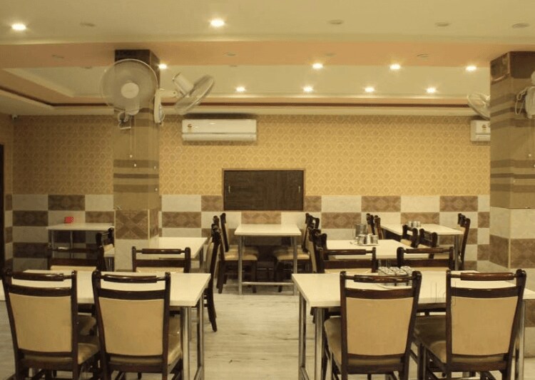 Top Home Delivery Restaurants in Nageswara Rao StreetRamaraopeta, Kakinada Best Home Delivery