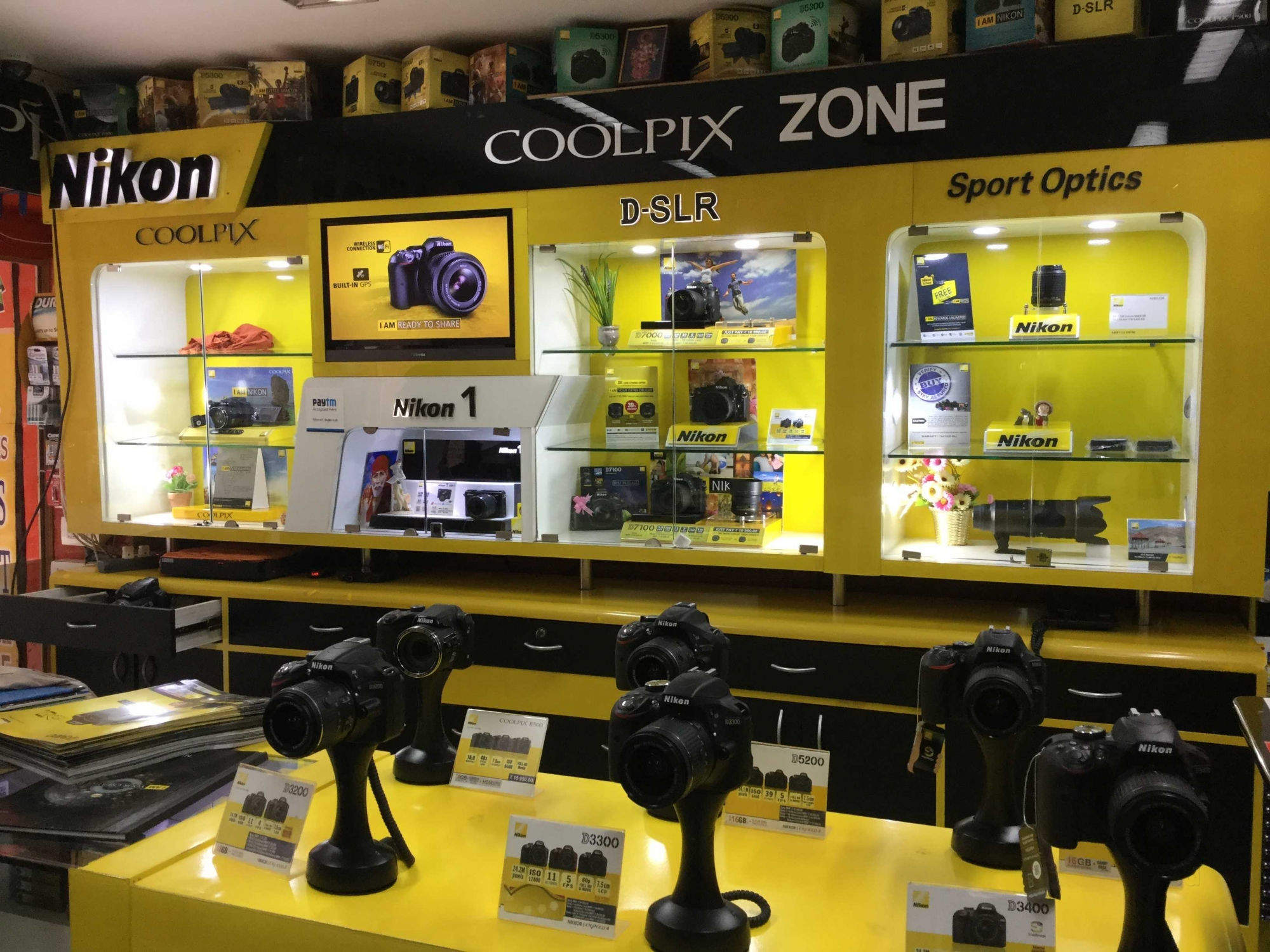 Nikon D7200 Black Digital Cameras in Aska Dealers, Manufacturers