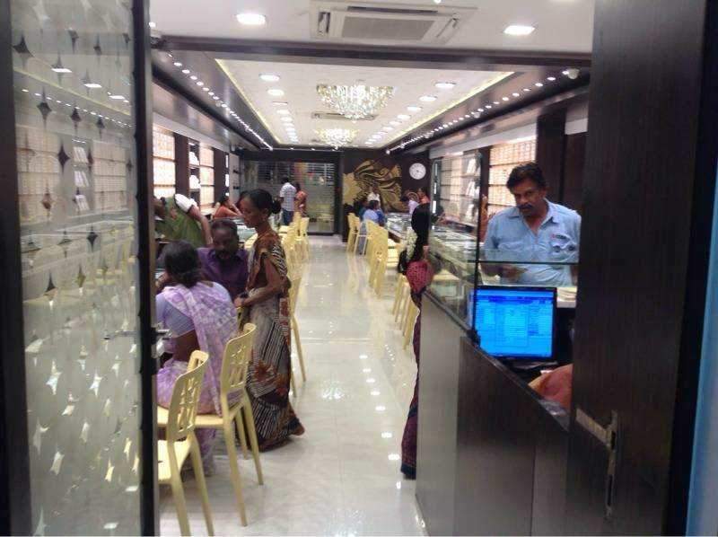 Sparkles Gold Jewellery Price Starting From Rs 40,000/Pr Find