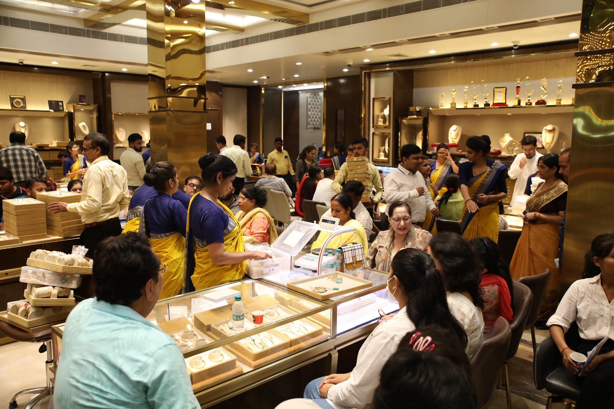 Top Gold Jewellery Showrooms in Chamanganj Best Gold Dealers Kanpur
