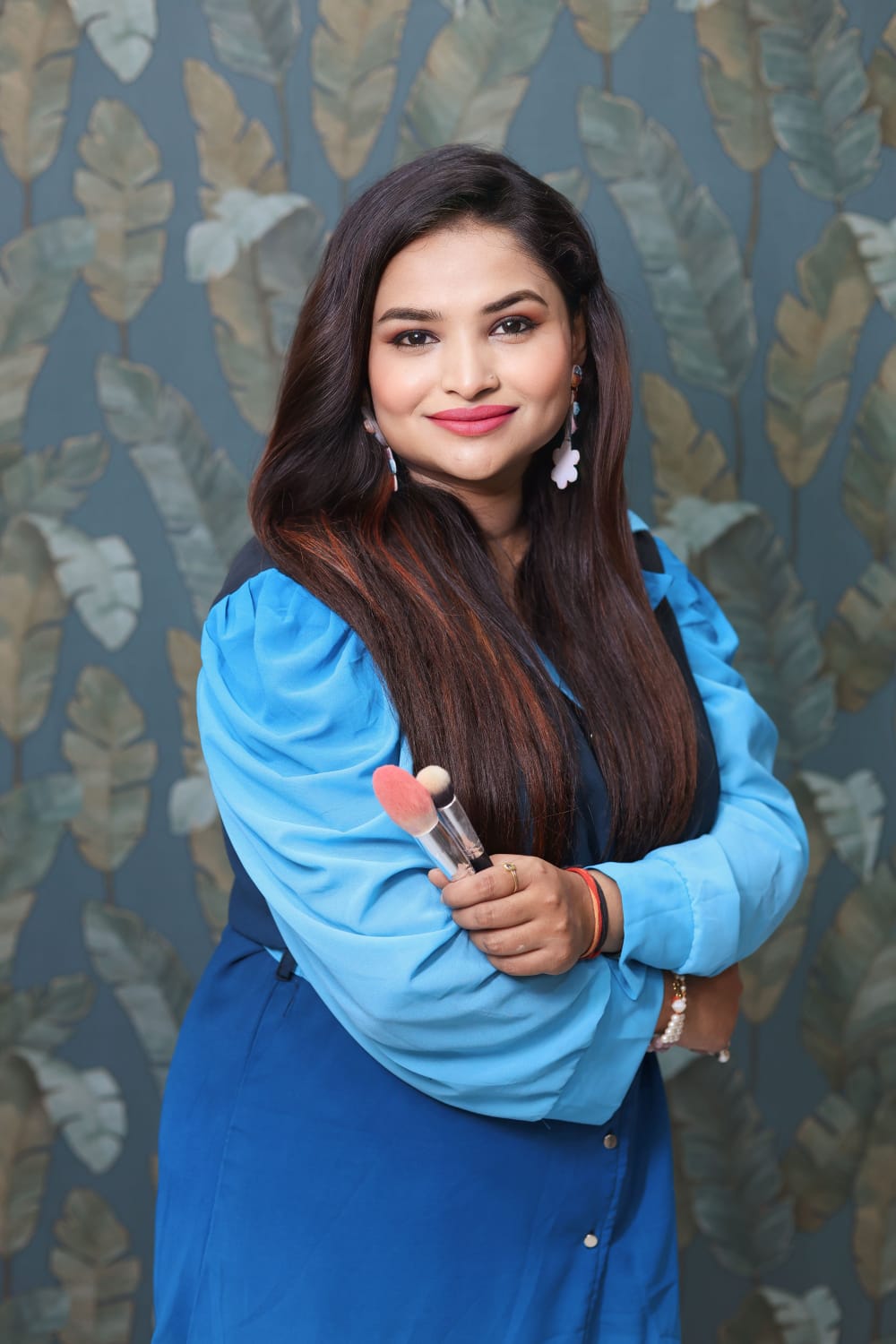 Best beauty salon and makeup artist in Kidwai Nagar Kanpur — Maheshwari Makeover studio