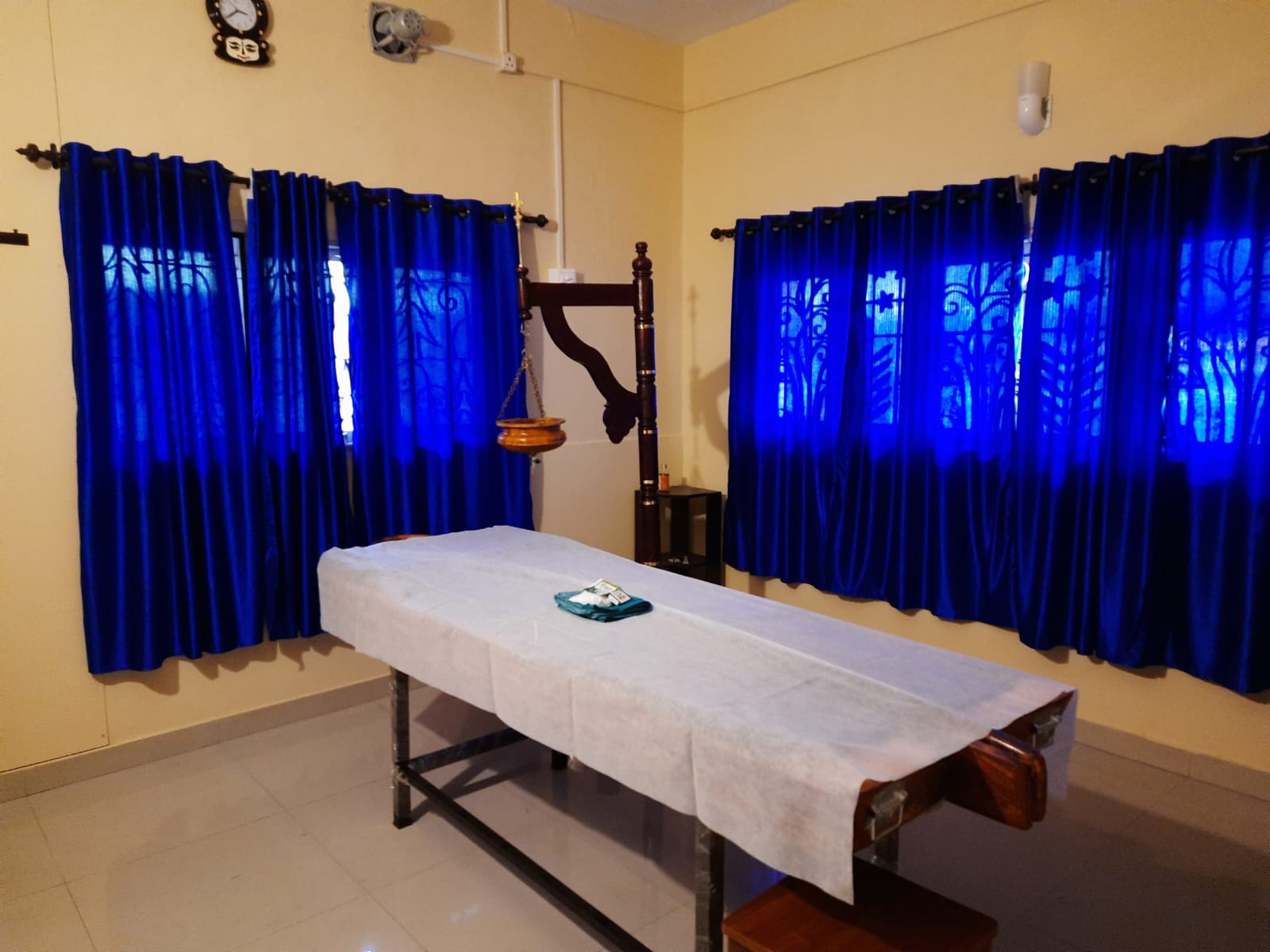 Top Ayurvedic Treatment Centres For Inflammatory Bowel Disease in Kochi