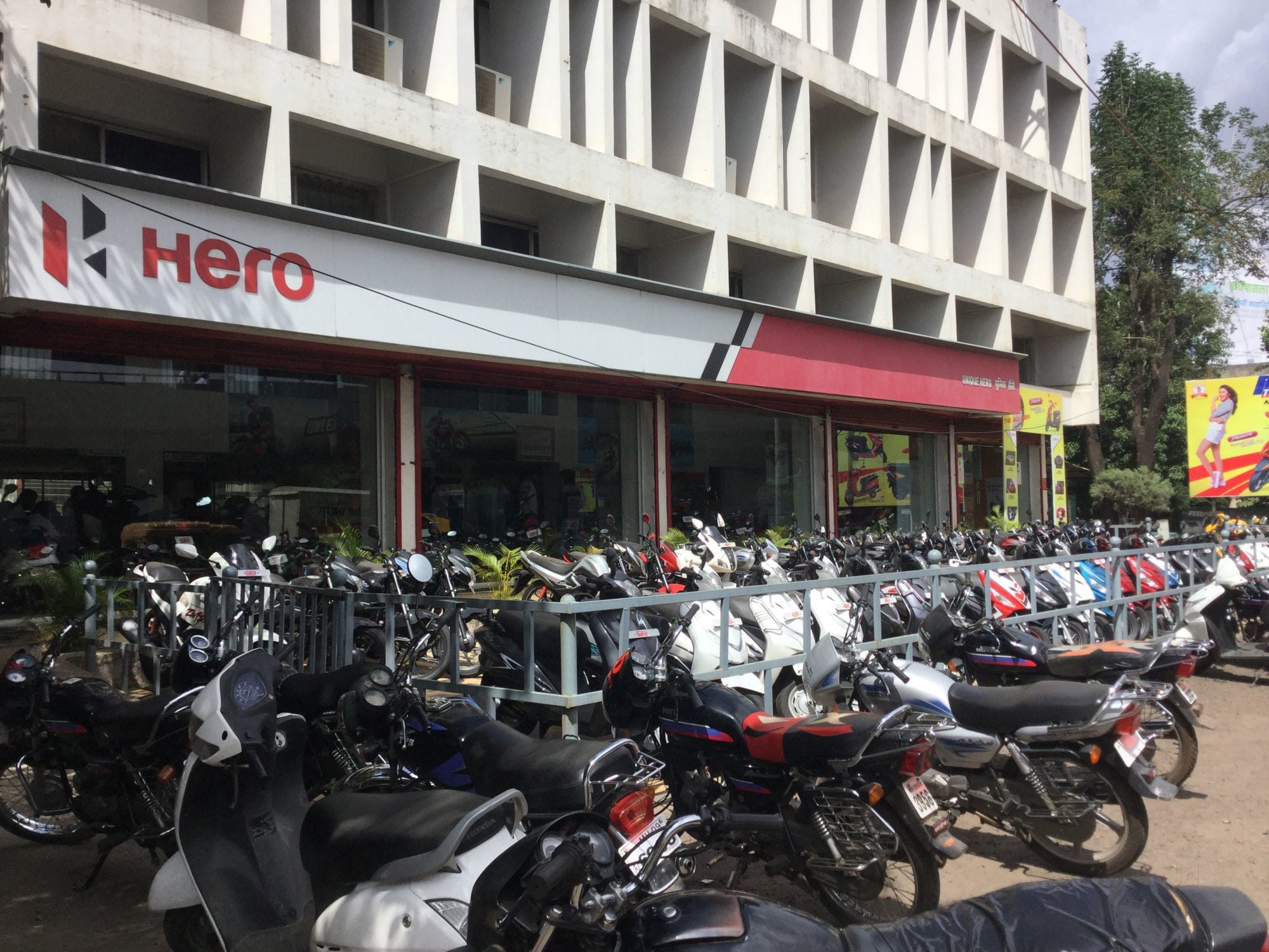Hero Honda Showroom Hero Showroom In Tilak Nagar Two Wheeler Hero