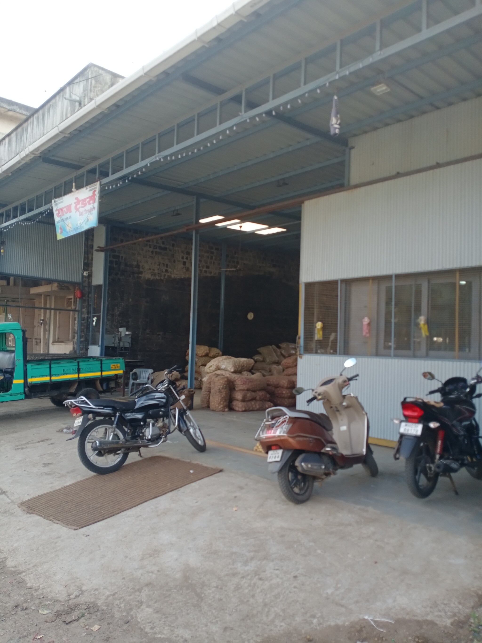 Raj Traders in Rukmini Nagar, Kolhapur - Best Grocery Wholesalers in ...