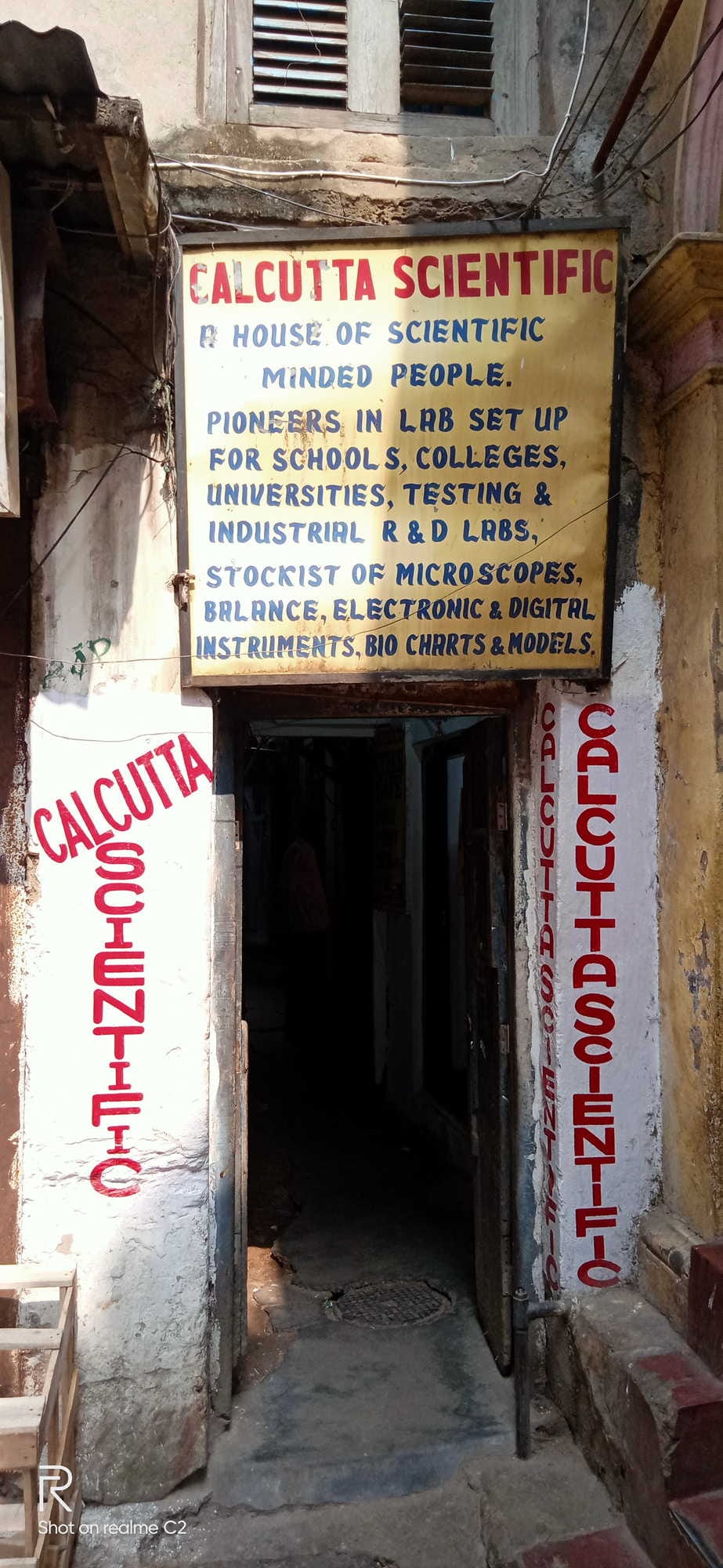 Top Lab Glassware Dealers in Kolkata लैब ग्लासस्वर डीलर्स, कोलकाता