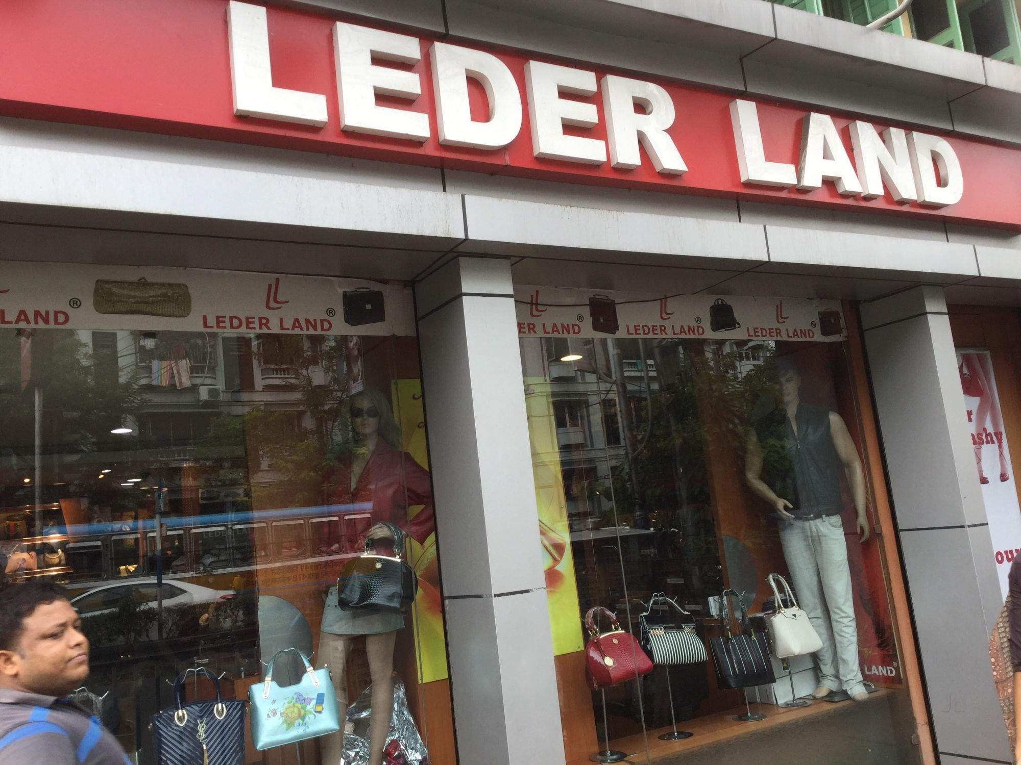 samsonite south city mall