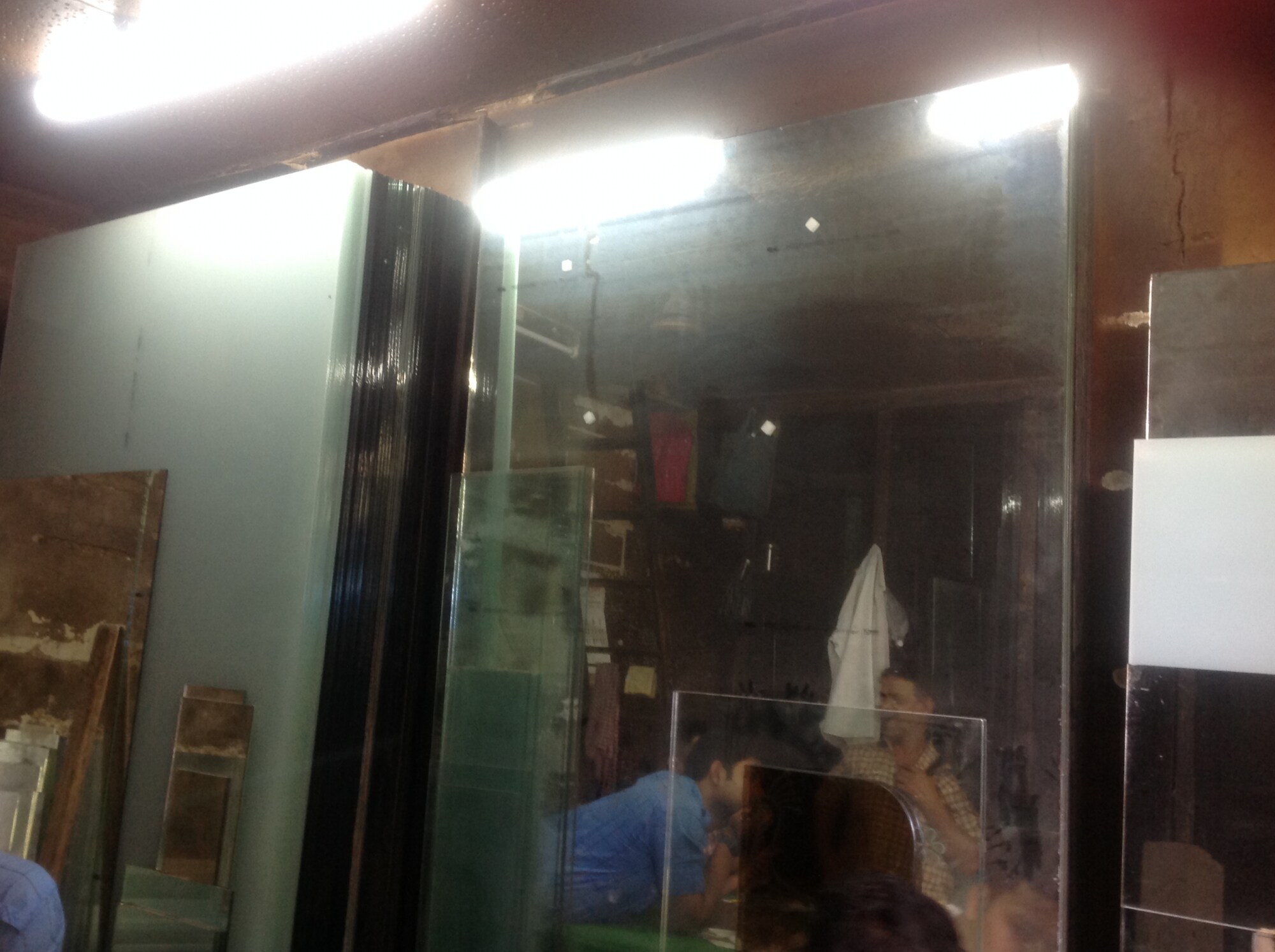 Catalogue Glavind in Dharmatala , Kolkata Justdial