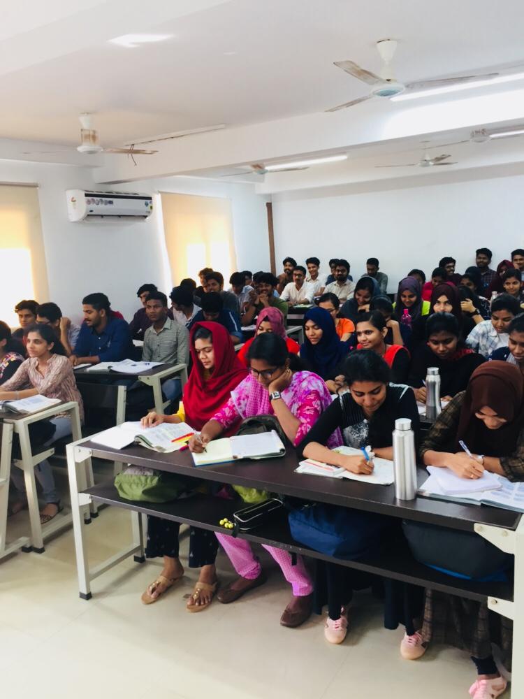 Top Tutorials For Iit Jee Chemistry in Eranhikkal Best Teachers For