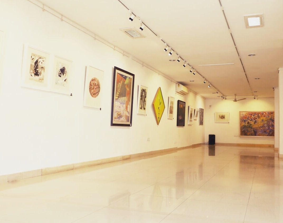 Art Gallery Background