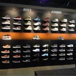 showroom of nike near me