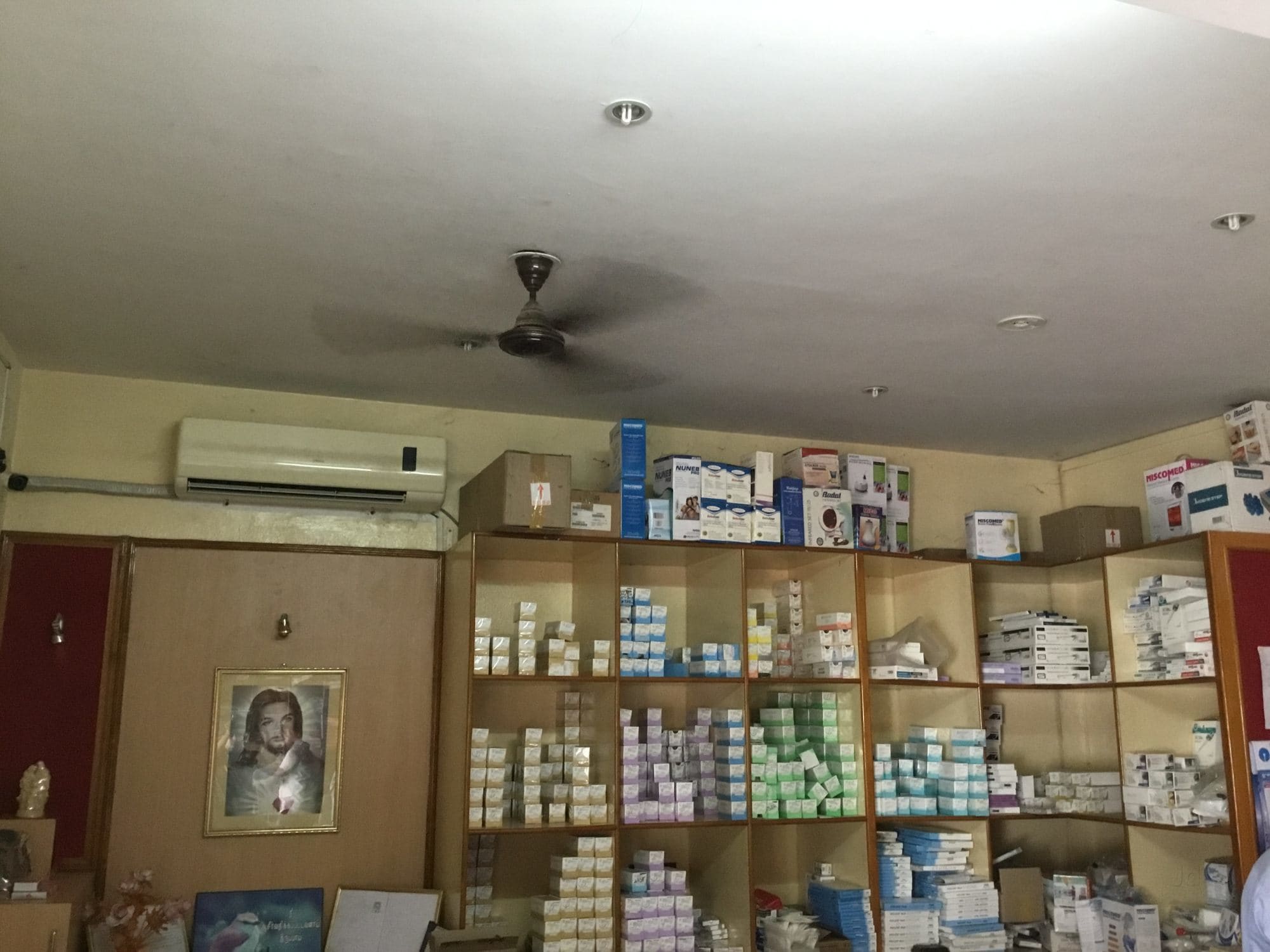 Medical Equipment - Medical Devices Latest Price, Oxygen Concentrator ...