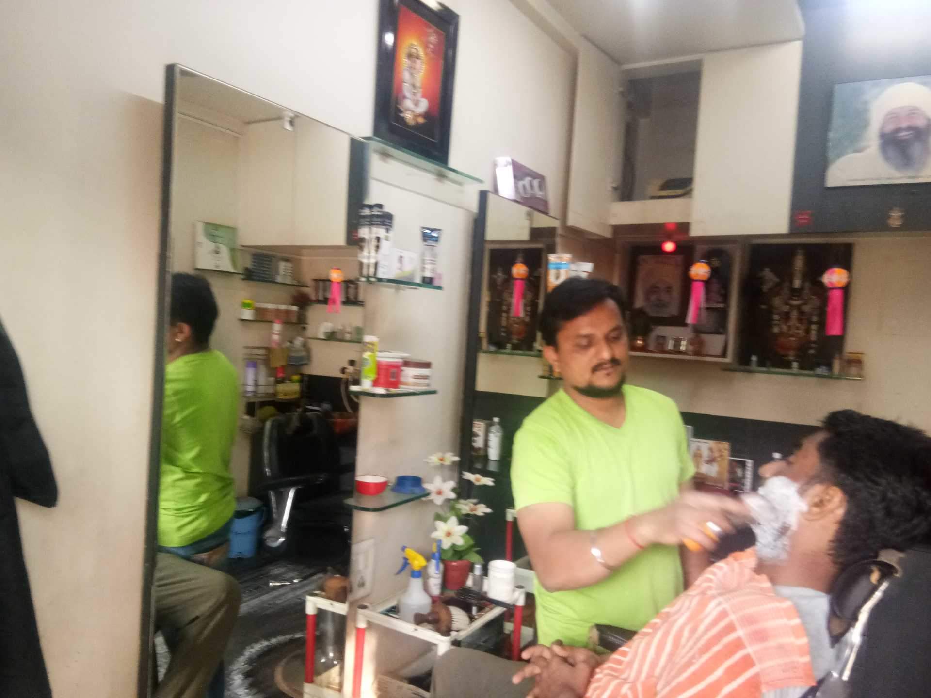 Ideal Ac Men S Parlour Hair Spa 60 Feet Road Salons In