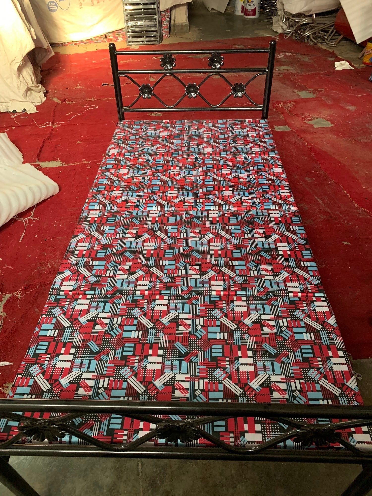 Bed in Meerut at Best Price Dealers, Manufacturers Suppliers