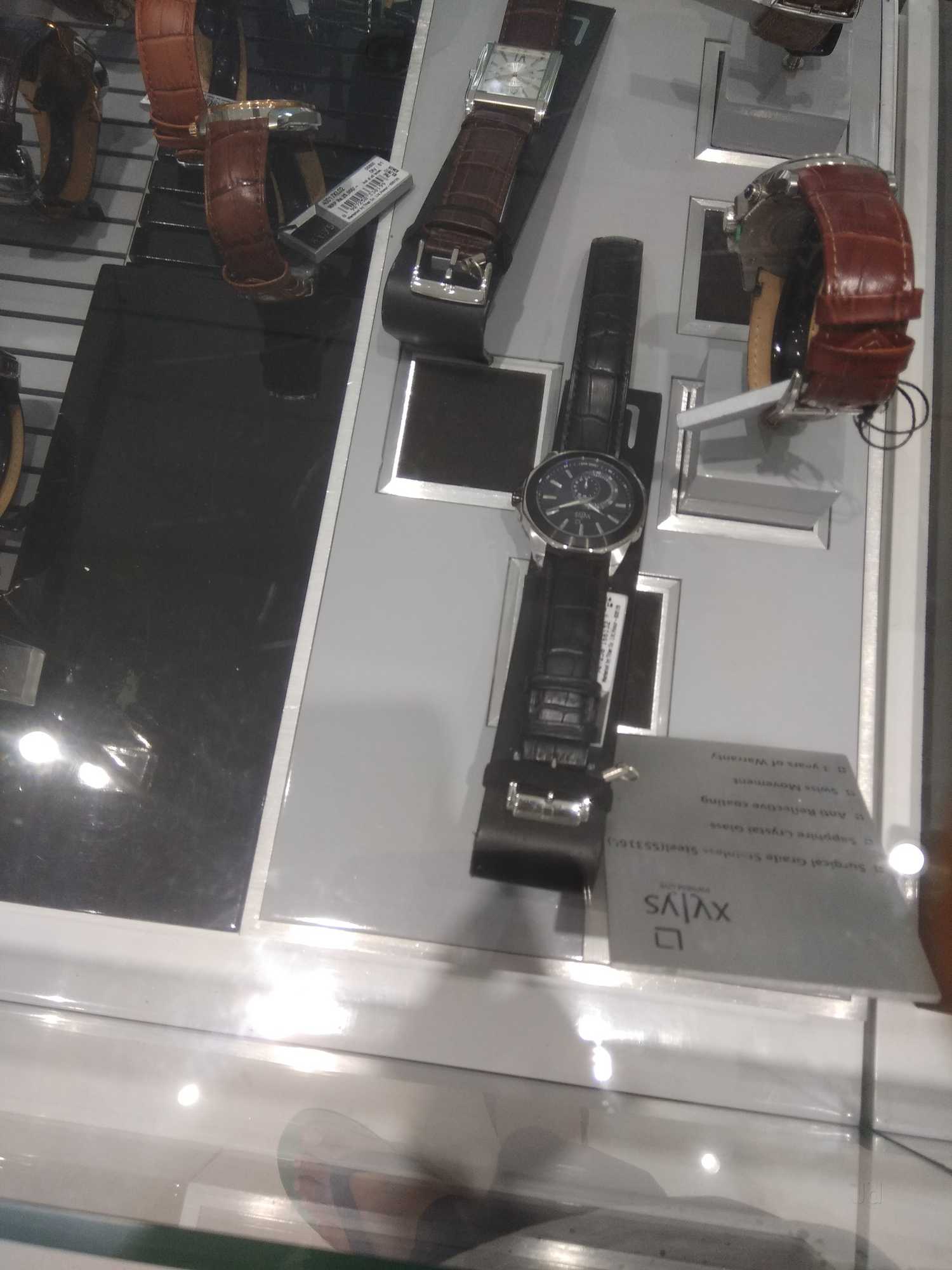 TITAN NN1521YM01 Mens Silver Dial Golden Stainless Steel Strap