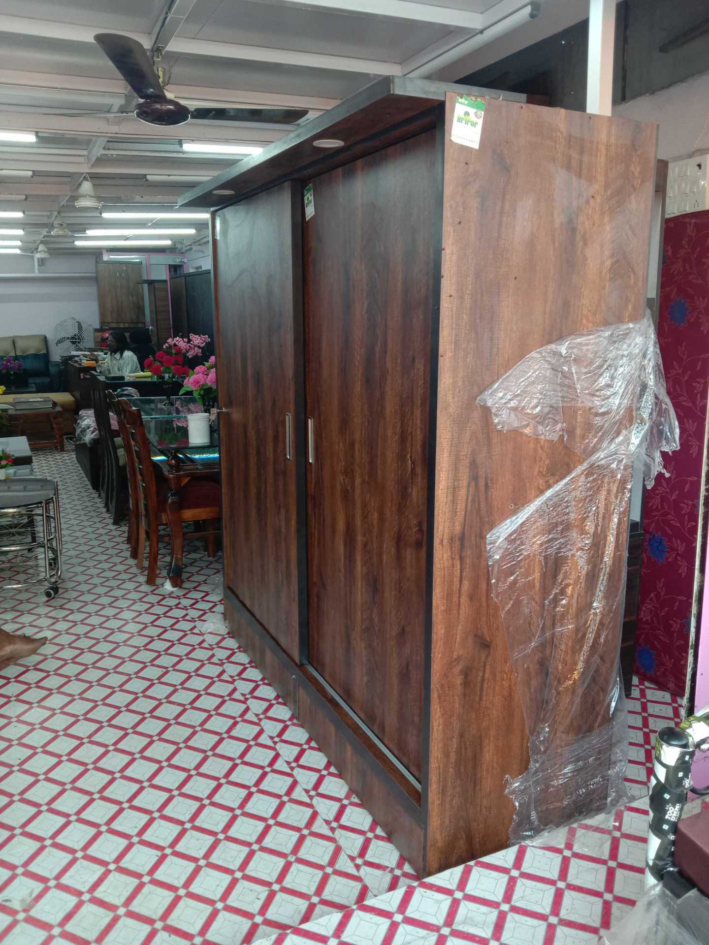 Lucky Furnitures Photos, Jogeshwari West, mumbai Pictures & Images