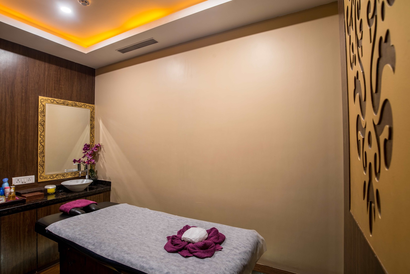 Top Foot Massage Centres in Juhu Best Foot Spas Mumbai near me Justdial
