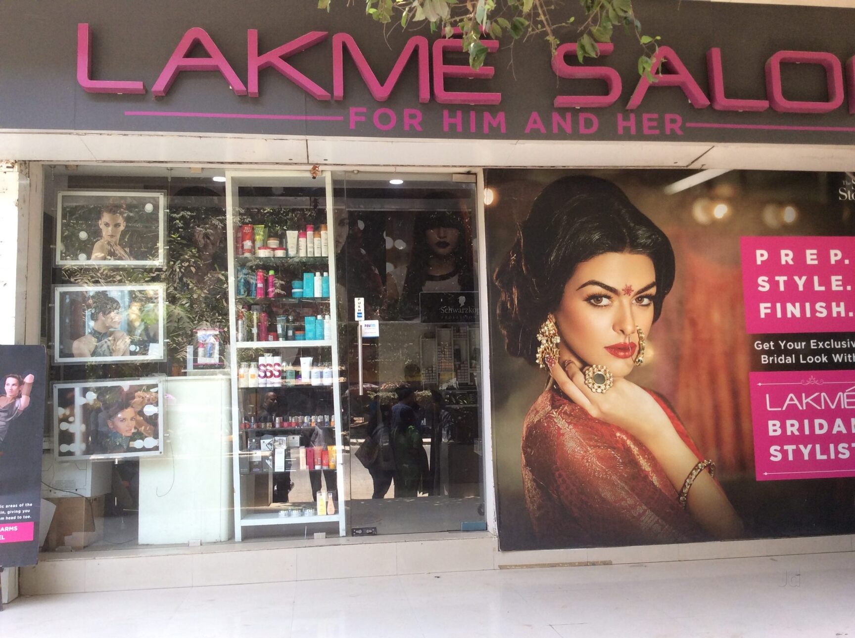 Lakme Salon Next to ICICI Bank Andheri West, Mumbai