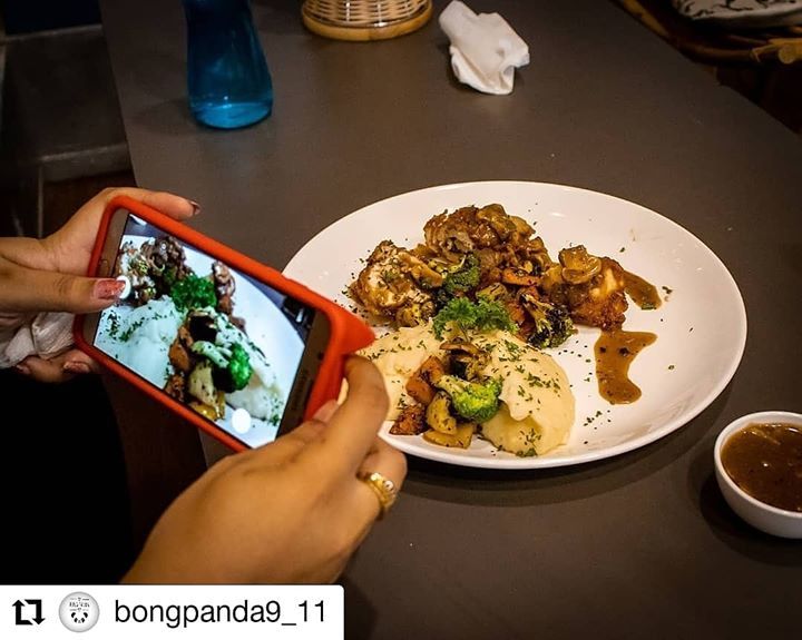 Brewseum The Cafe Photos, Ic Colony borivali West, Mumbai Pictures