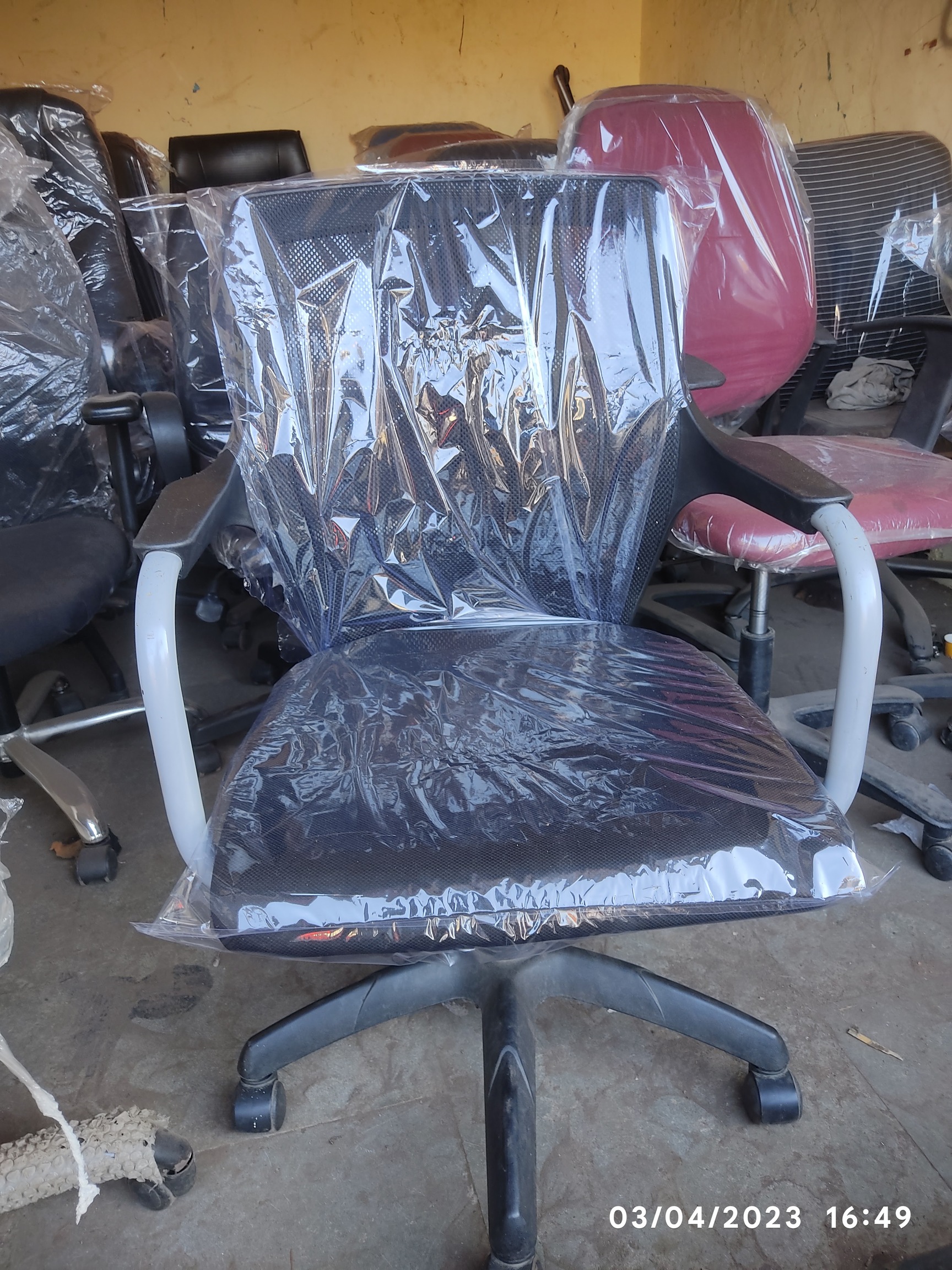 Rotating chair olx hot sale