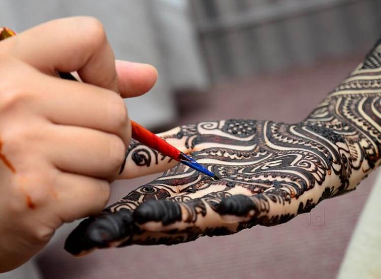 Sheetal Acharya, Goregaon West - Mehendi Artists in Mumbai - Justdial