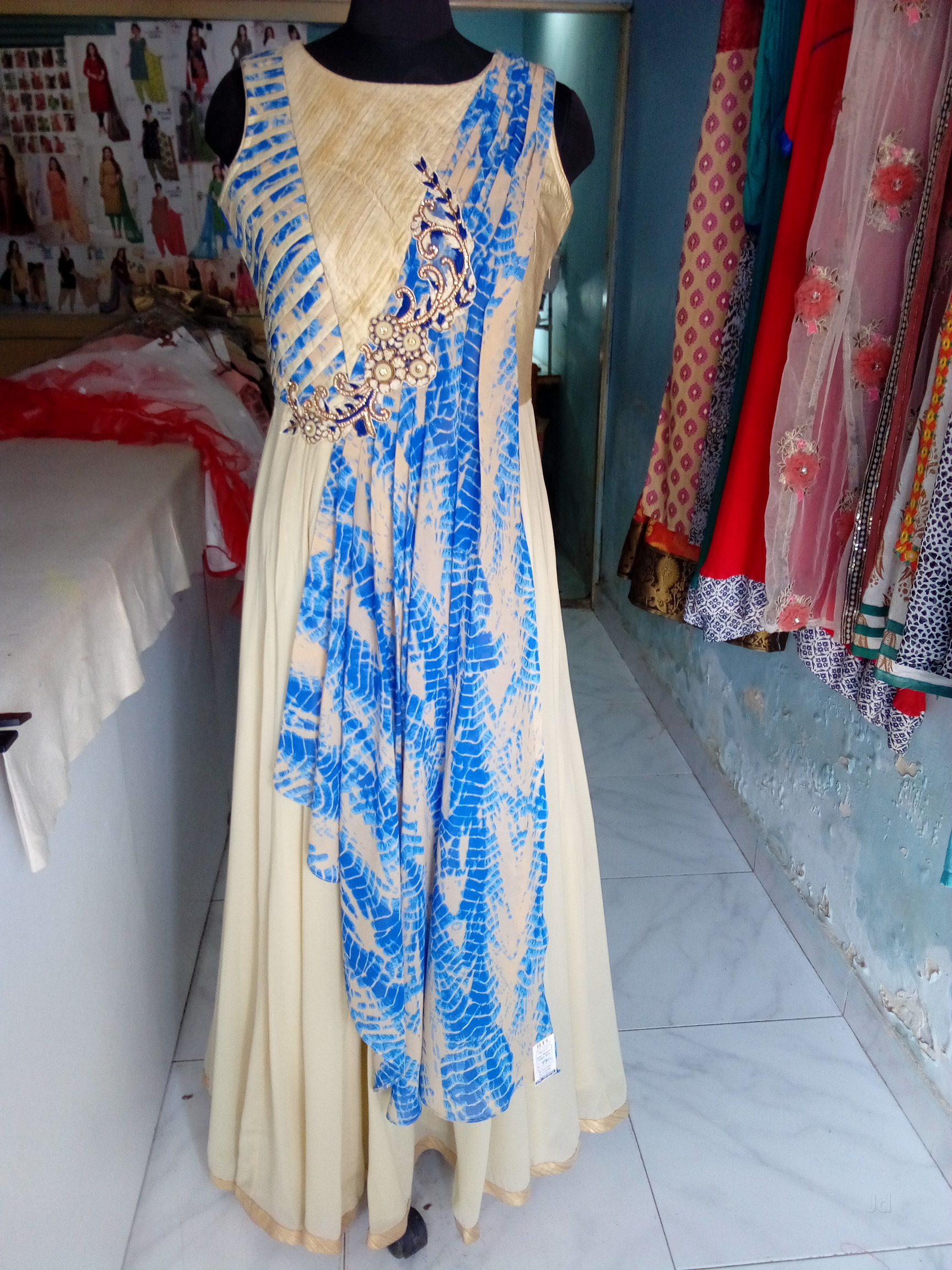 Ladies Dress Boutiques