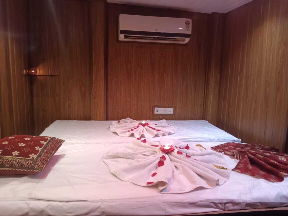 Top Foot Massage Centres in Juhu Best Foot Spas Mumbai near me Justdial