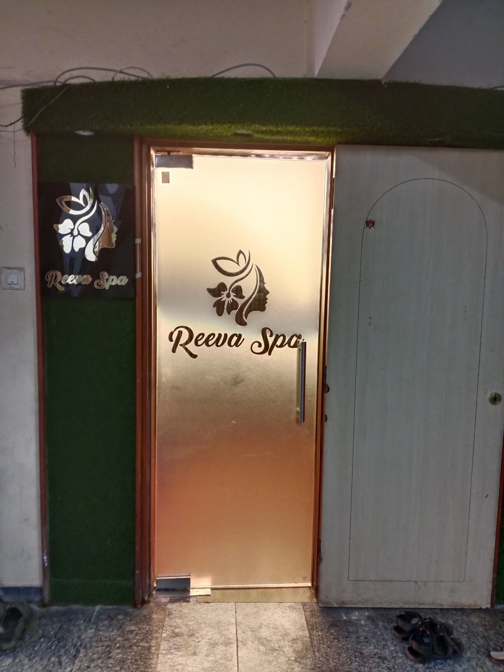 Top Foot Massage Centres in Juhu Best Foot Spas Mumbai near me Justdial