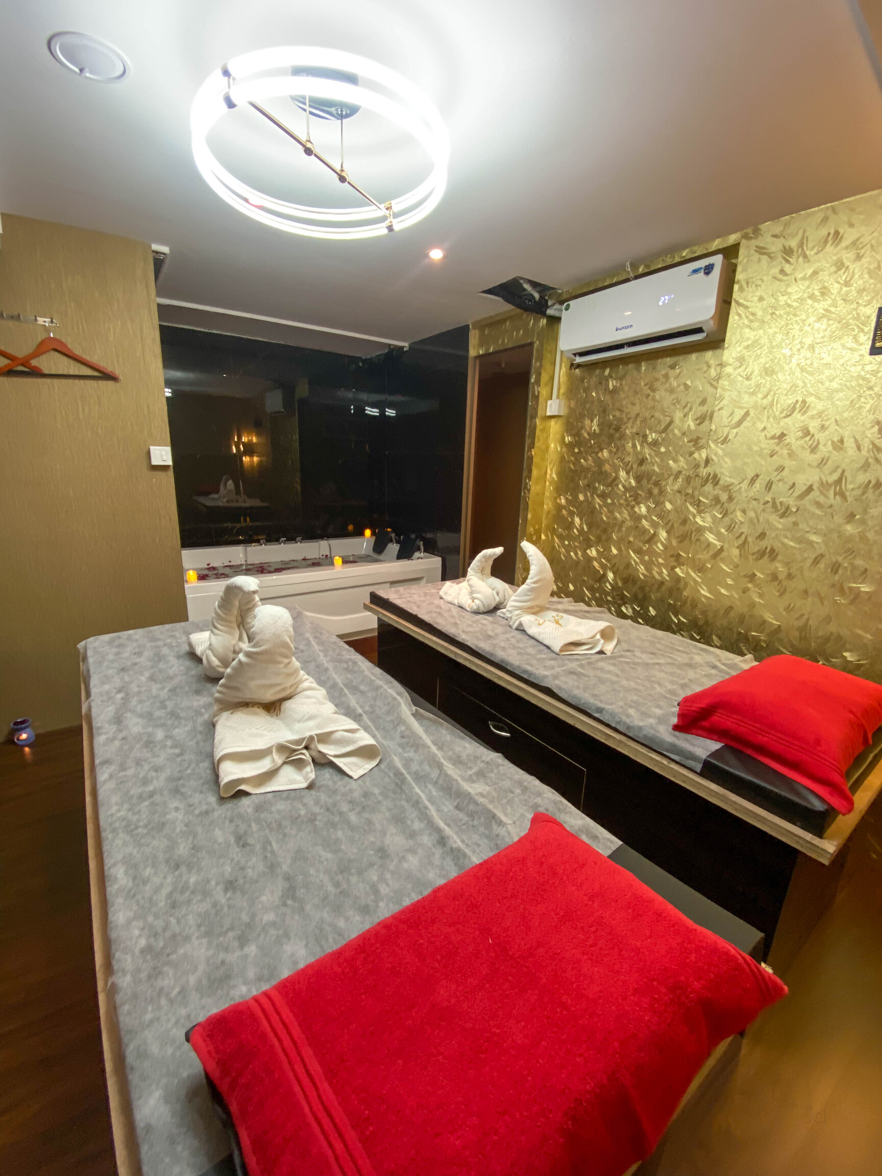 Top Foot Massage Centres in Juhu Best Foot Spas Mumbai near me Justdial
