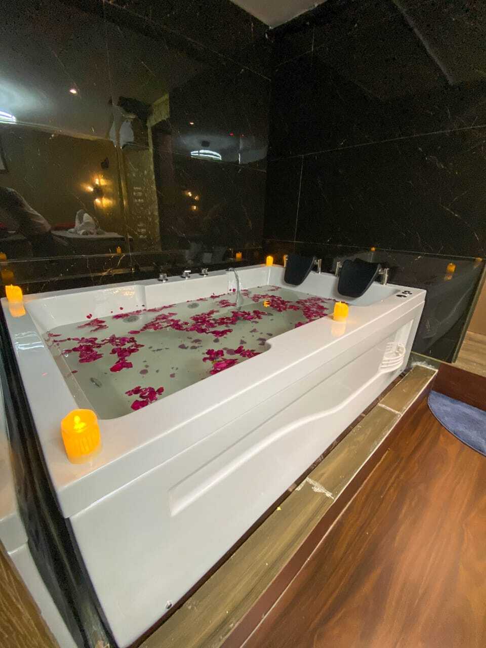 Top Foot Massage Centres in Juhu Best Foot Spas Mumbai near me Justdial