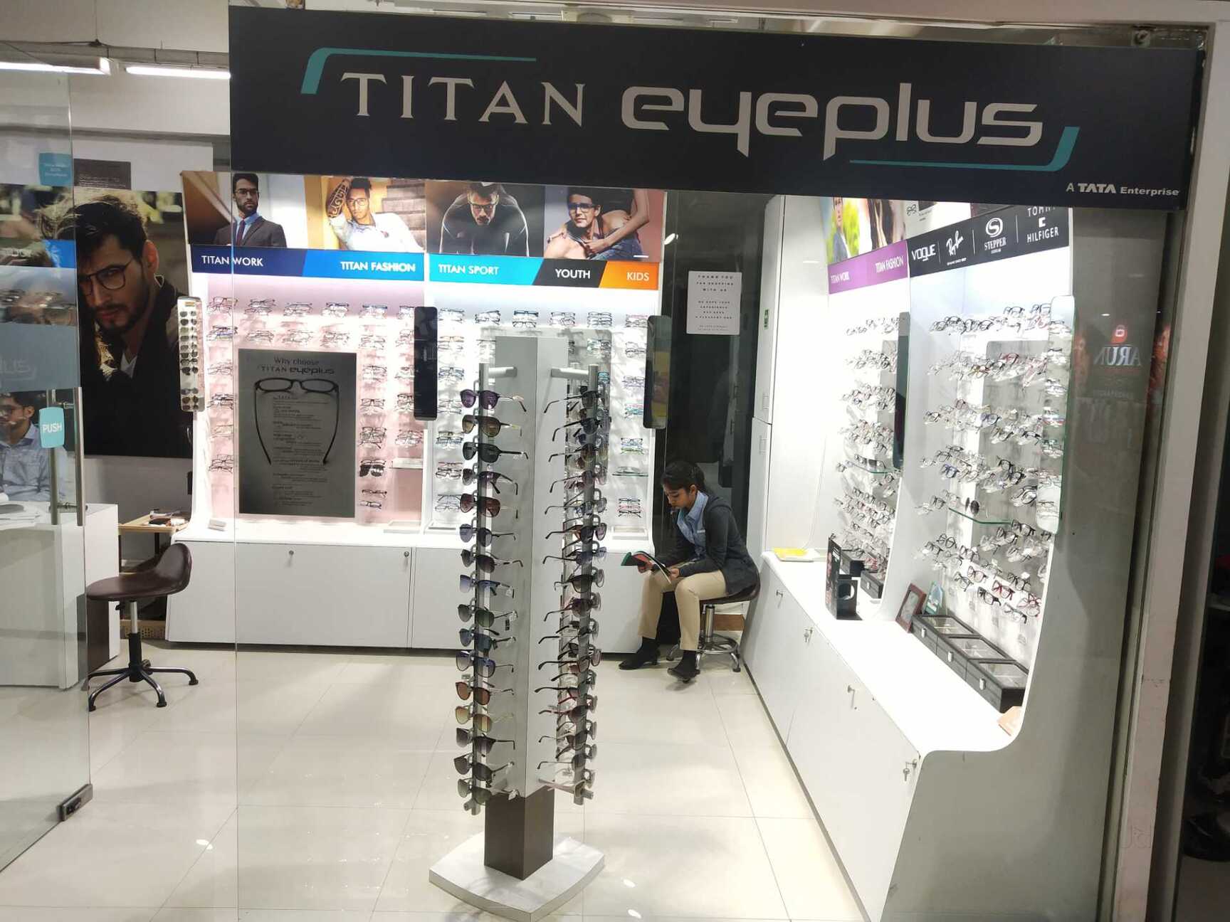 Titan Eye Plus Near Audi Showroom Off New Link Road Crystal Point Star Bazar Andheri West, Mumbai