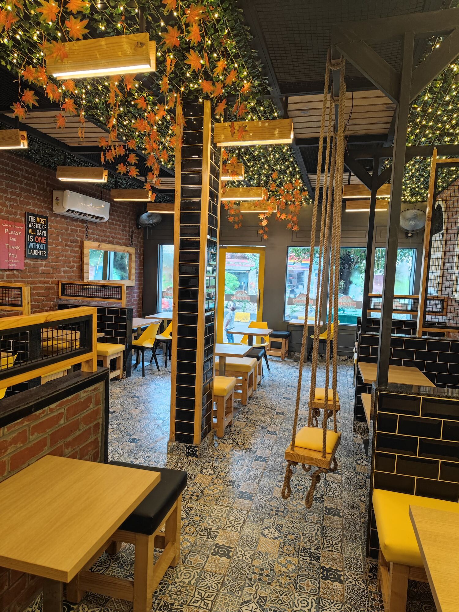 Top Biggies Pizza Pizza Outlets in Dasna Best Biggies Pizza Pizza