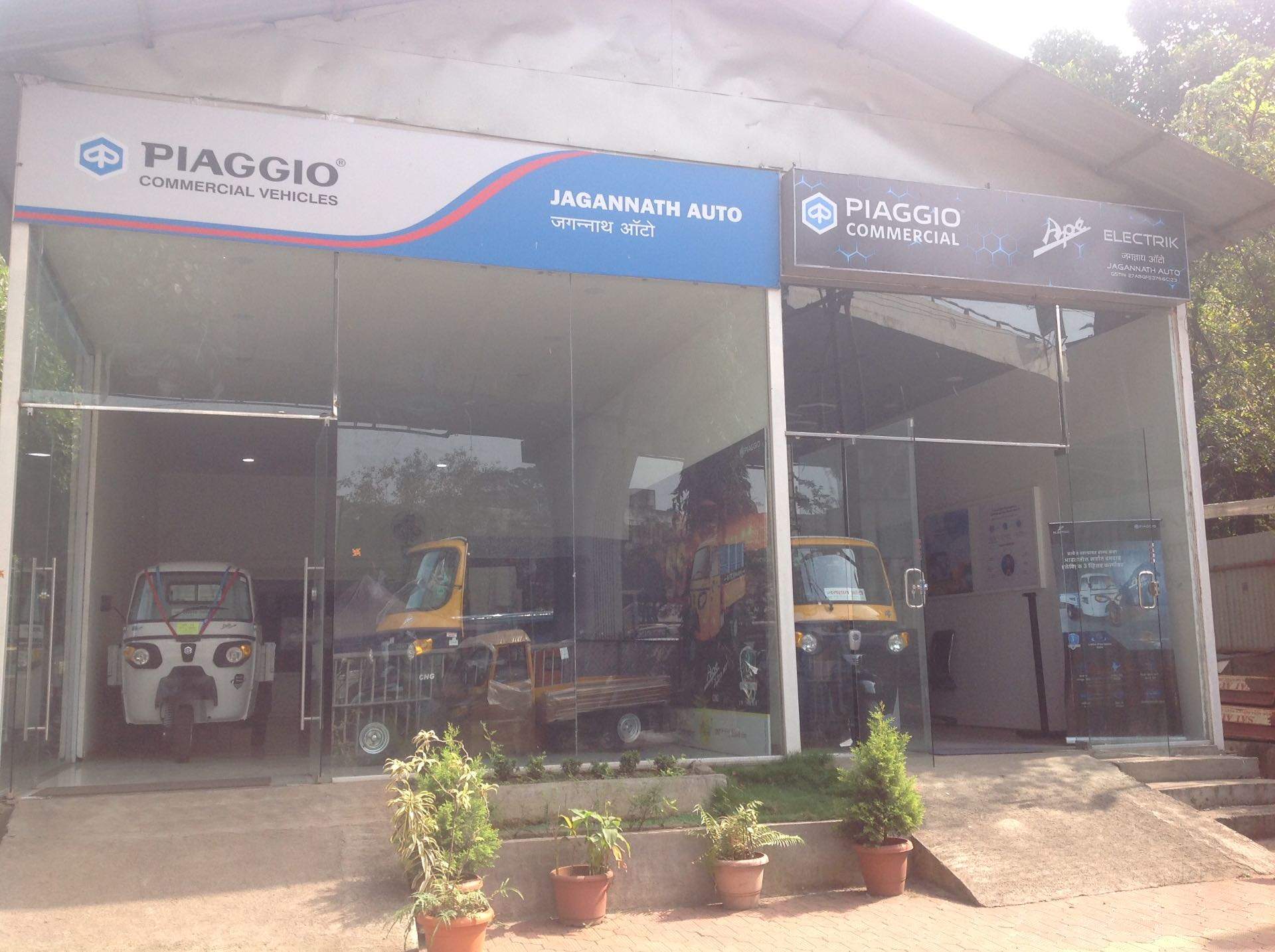 Best HD Pictures about  Piaggio Dealer Portal  with No AI Images