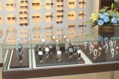 titan watch shop in airoli