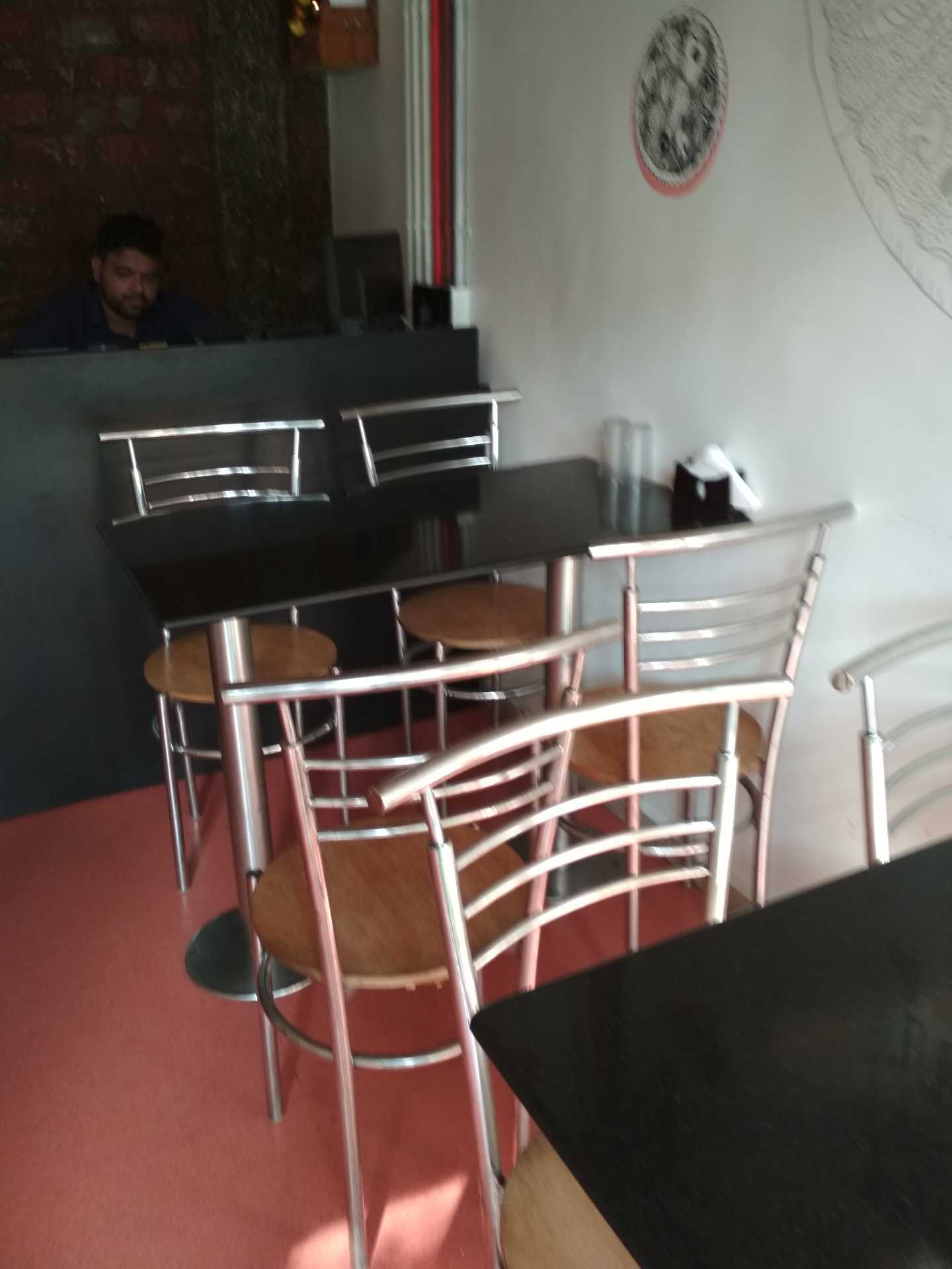 Find list of Smokin' Joe's Pizza Outlets in Juhu NagarVashi Smokin