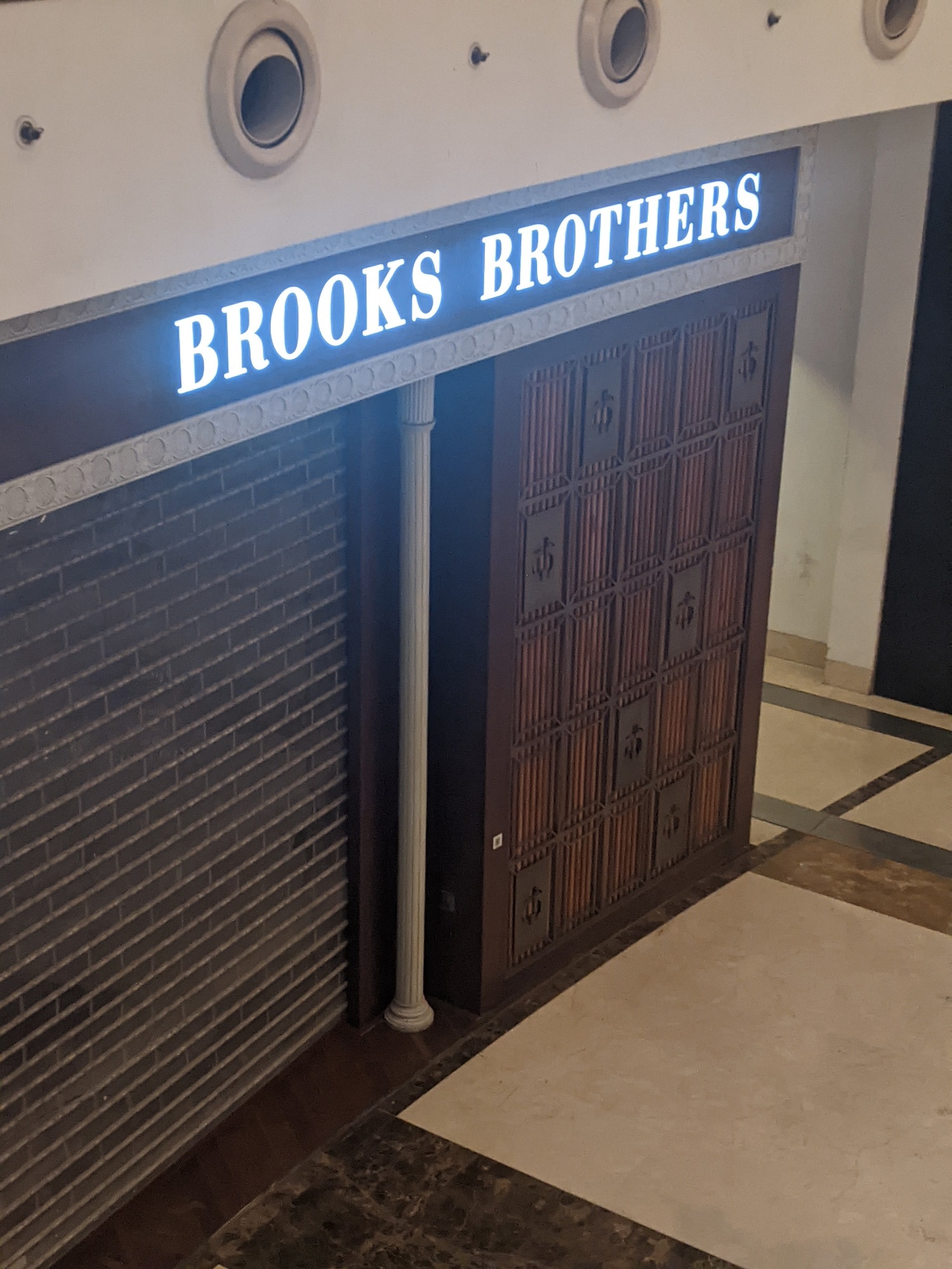 Catalogue - Brooks Brothers Group Inc (Ambience Mall) in Gurgaon