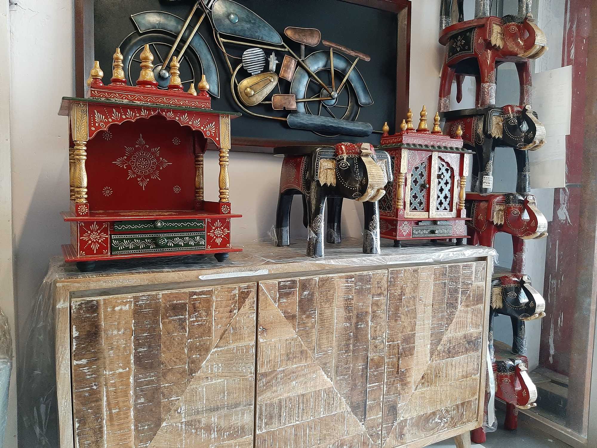 Catalogue Aggarwal Furniture & Interior in Noida Sector 10 , Noida