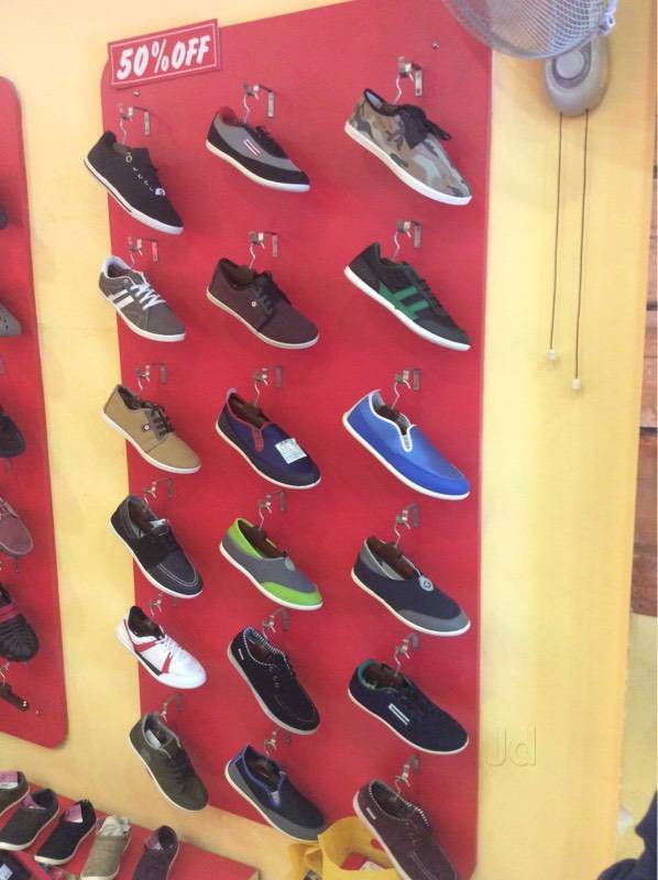 shoe store uws