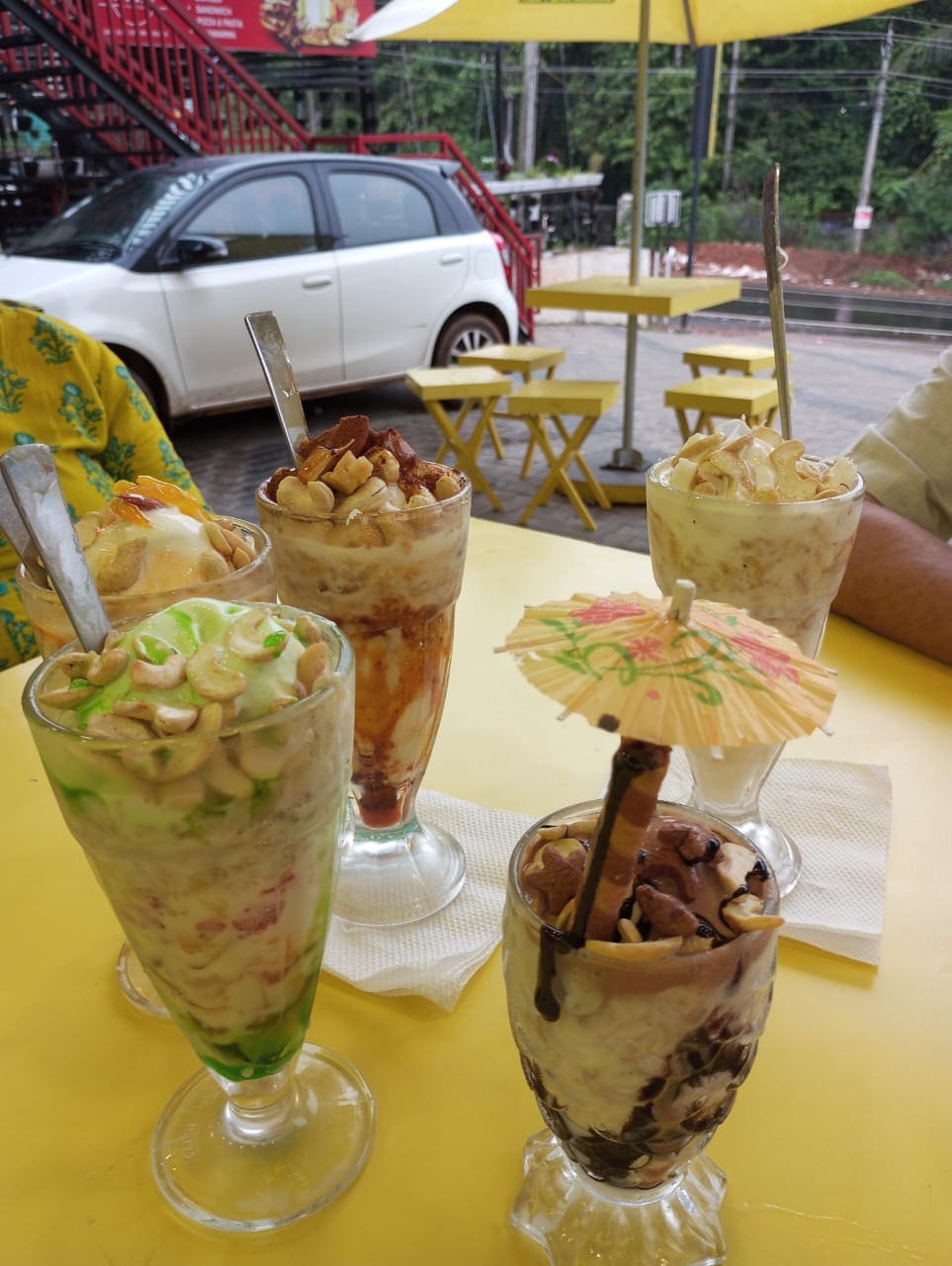 Mouzy Banana Avil Milk Menu in Kumaramputhur, Palakkad Updated
