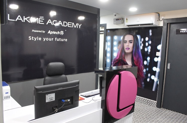 Lakmé Academy Fraser Road Centre, Patna