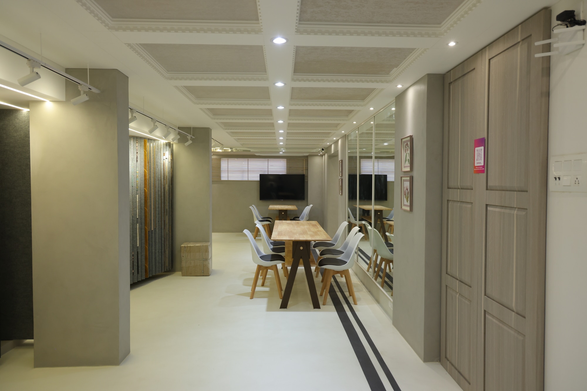 Catalogue Indo Ply Distributors in Bhawani Peth , Pune Justdial