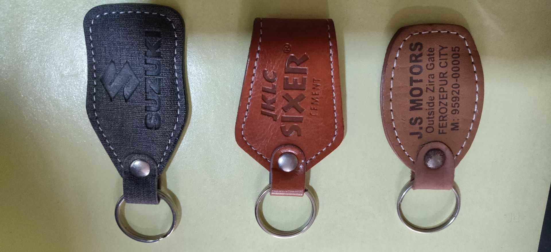 indiamart avengers rubber keychain