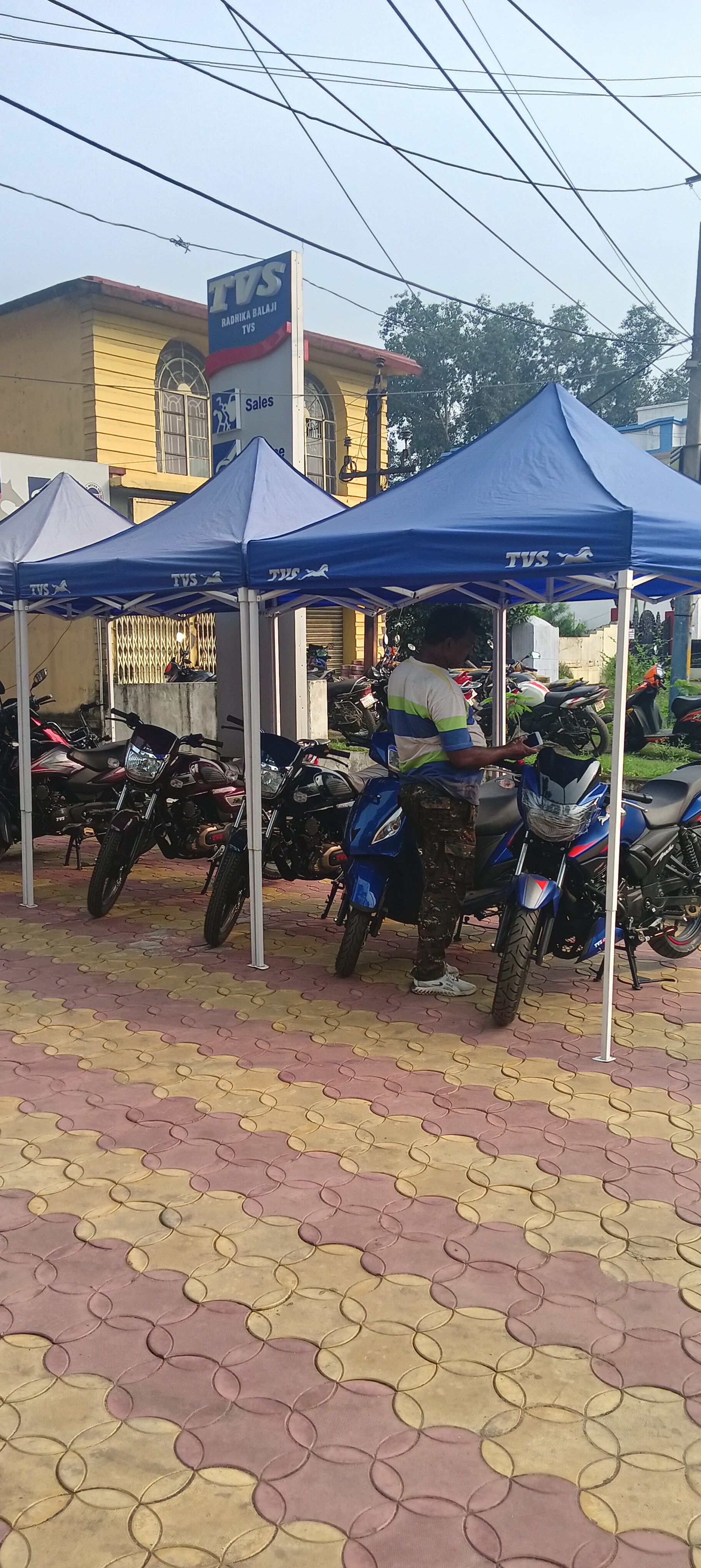 Top Tvs Apache Rtr 200 (authorised) Motorcycle Dealers in Paradip