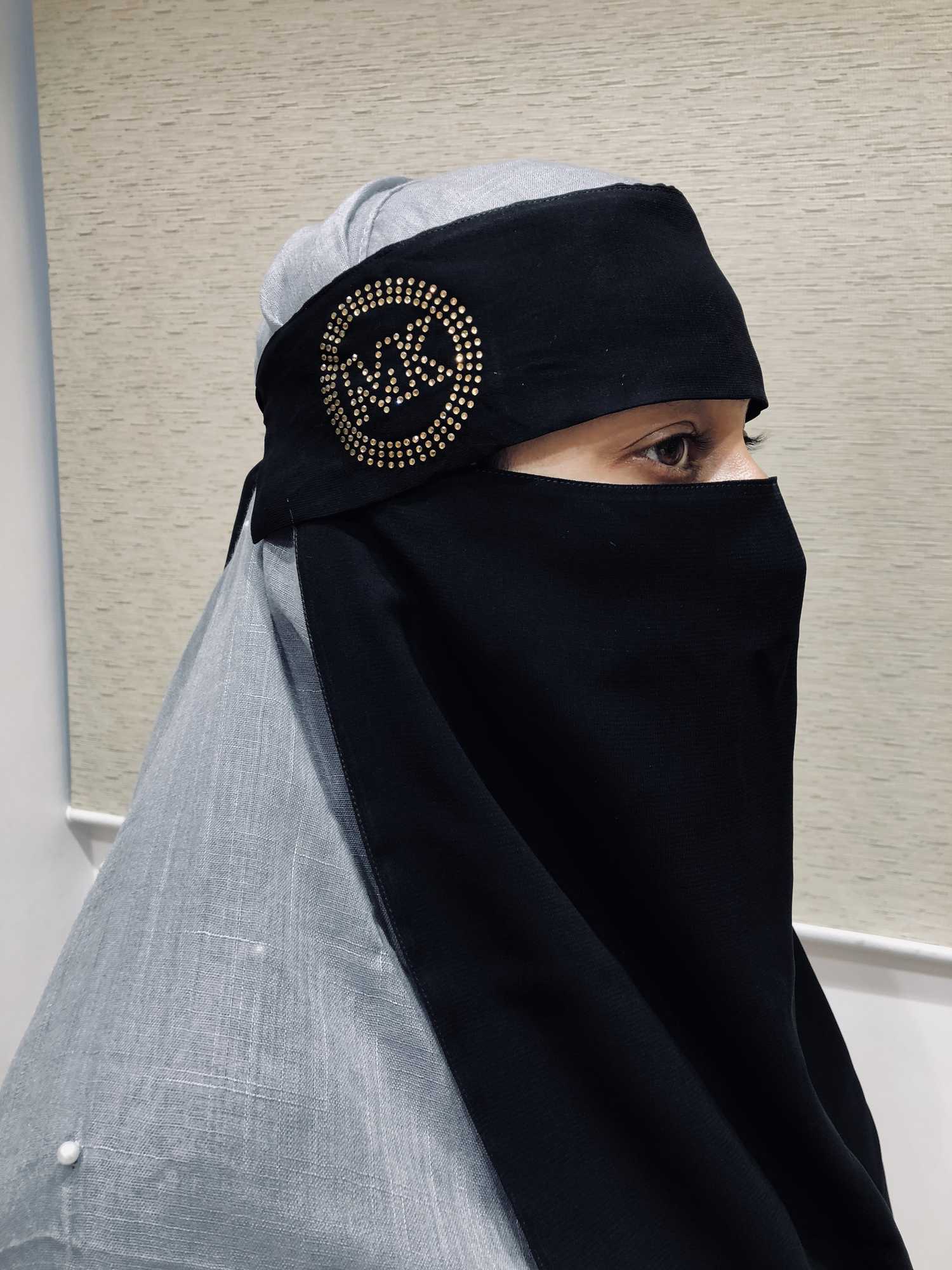 Burkha Bourkha Price Starting From Rs Find Verified