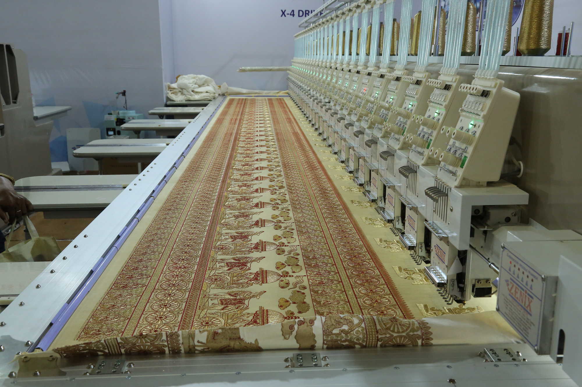 Catalogue Zenix Embroidery Machine in Udhna Magdala Road , Surat