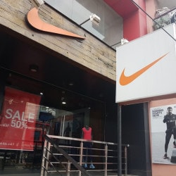 nike vendors near me