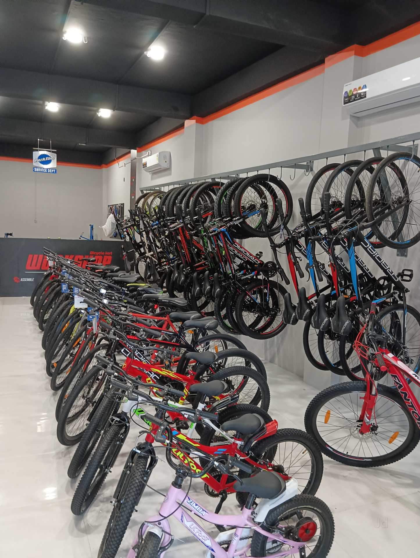 Bicycle Bottle Holder in Nashik Durable, Adjustable, Lightweight