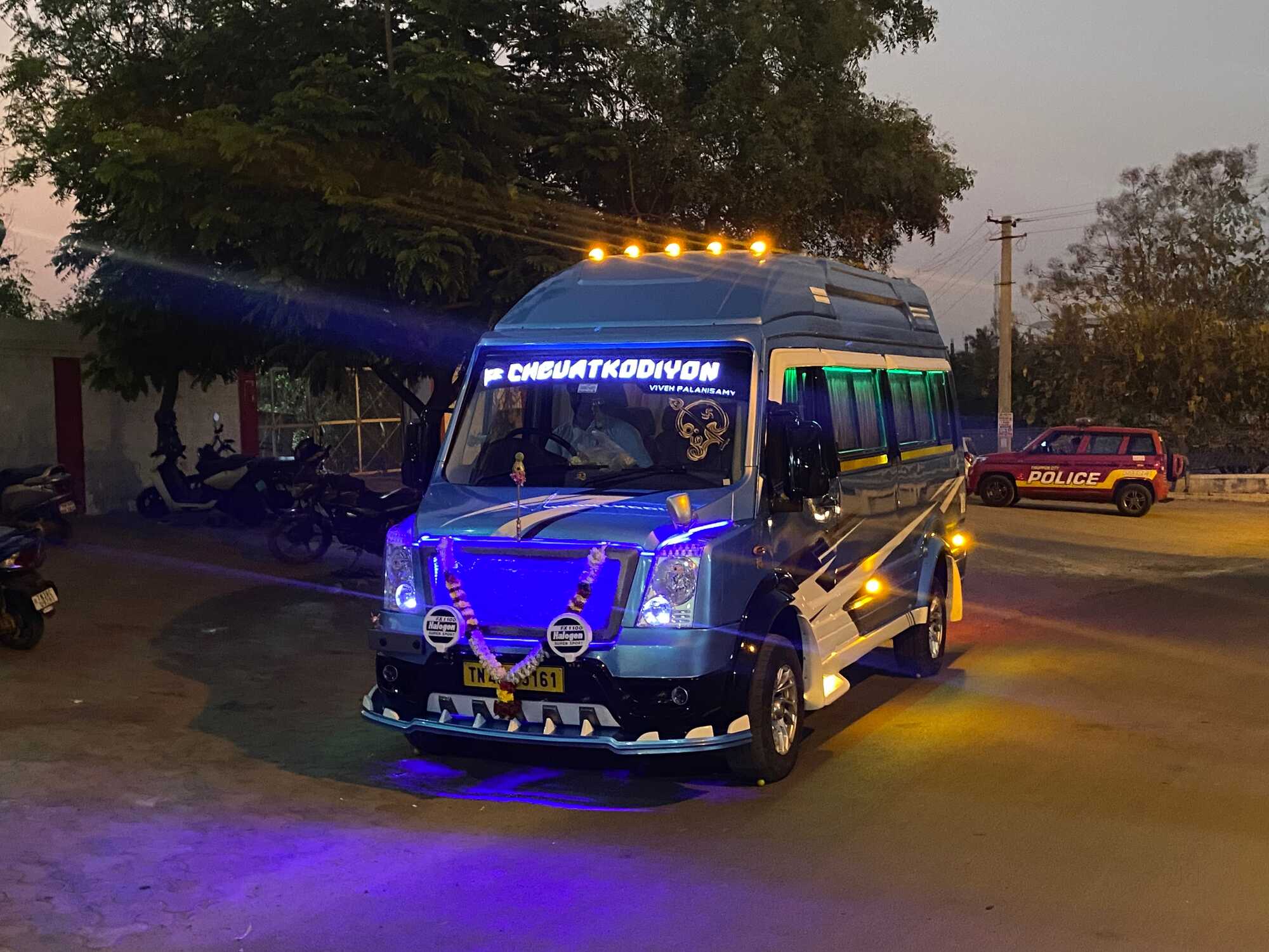 Rect Bus Top Mini Bus On Hire near Tirupur New Bus Stand Avp Layout - Best Mini ...