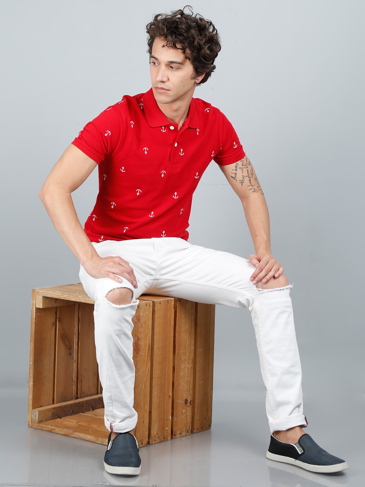Polyester Mens T Shirts in Tirupur Stylish, Comfortable