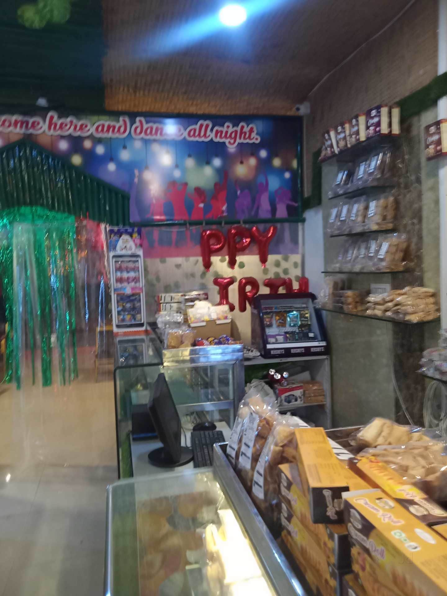 Discover more than 126 bakers lounge cakes super hot in.eteachers